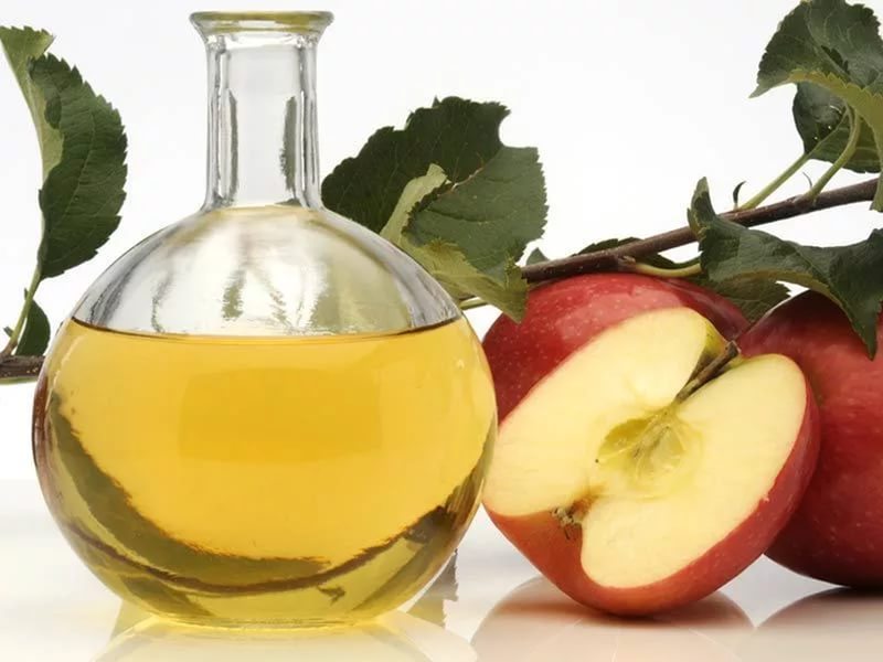 Чтобы кожа была без угрей и морщин, женщина готовит эту простую болтушку. Результат уже через 10 минут!