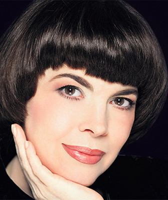 ОМОЛАЖИВАЮЩИЕ СТРИЖКИ ДЛЯ ЖЕНЩИН ПОСЛЕ 35, 40, 50 И 60 ЛЕТ