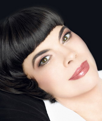 ОМОЛАЖИВАЮЩИЕ СТРИЖКИ ДЛЯ ЖЕНЩИН ПОСЛЕ 35, 40, 50 И 60 ЛЕТ