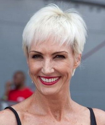 ОМОЛАЖИВАЮЩИЕ СТРИЖКИ ДЛЯ ЖЕНЩИН ПОСЛЕ 35, 40, 50 И 60 ЛЕТ