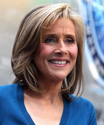 ОМОЛАЖИВАЮЩИЕ СТРИЖКИ ДЛЯ ЖЕНЩИН ПОСЛЕ 35, 40, 50 И 60 ЛЕТ