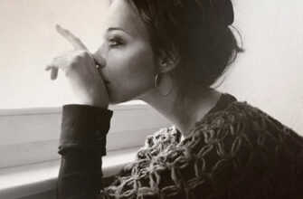 «Я опоздала — согрешить…»- вся жизнь женщины в этом стихе!