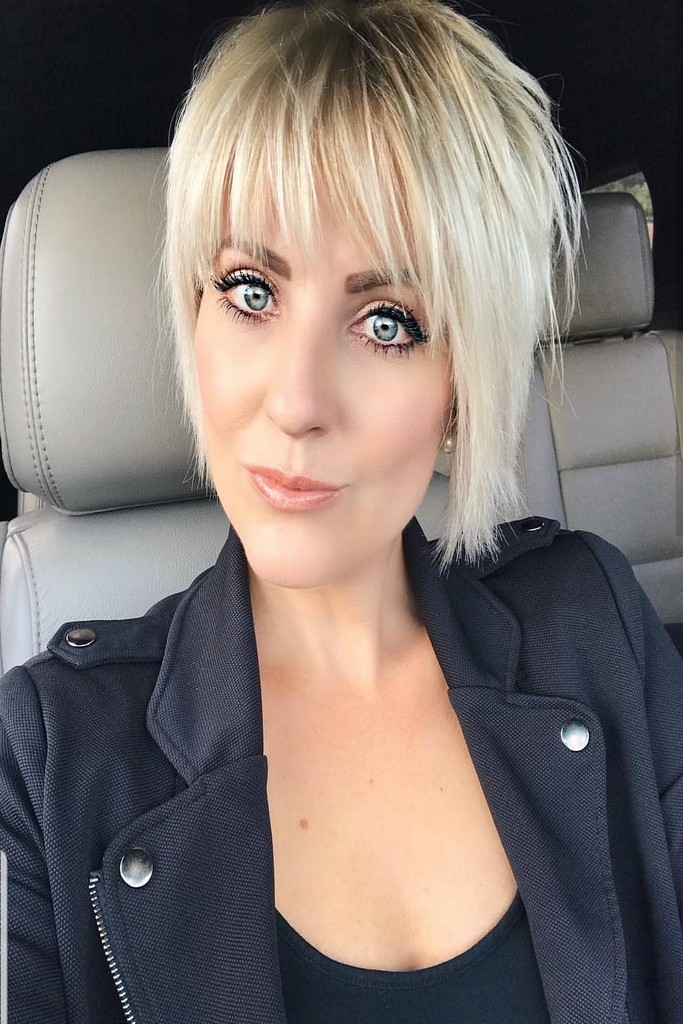 14 элегантных стрижек для блондинок 40–50 лет, которые освежают образ и подчеркивают красоту