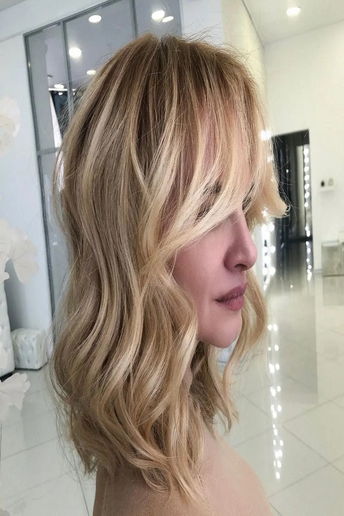 Как выглядеть свежее и эффектно после 40: цвета, которые работают на вас