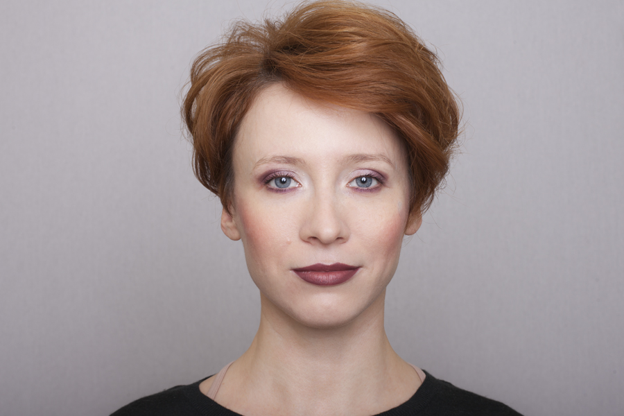 Как визуально сбросить десяток лет: профессиональные приёмы в макияже и укладке Как визуально сбросить десяток лет: профессиональные приёмы в макияже и укладке