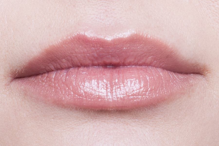 Как визуально сбросить десяток лет: профессиональные приёмы в макияже и укладке Как визуально сбросить десяток лет: профессиональные приёмы в макияже и укладке